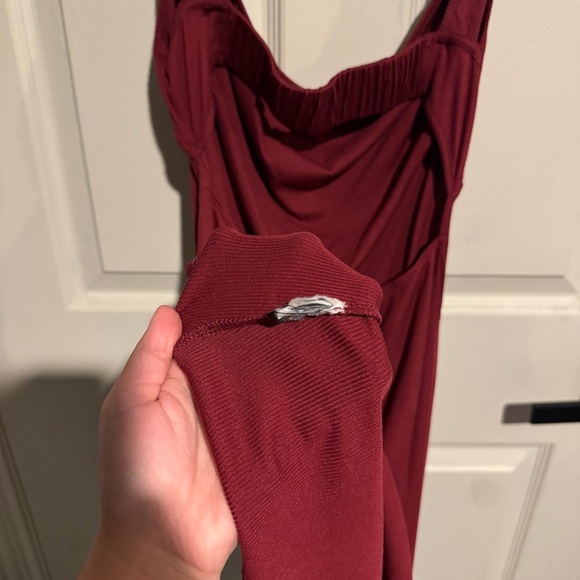 Cider Burgundy Women's Open Back Dress Size Medium - Picture 5 of 5